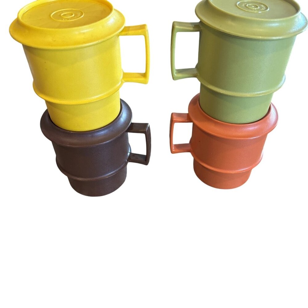 Set of 4 VTG Tupperware Stackable Coffee Mug Cups #1312 w/Lids Harvest